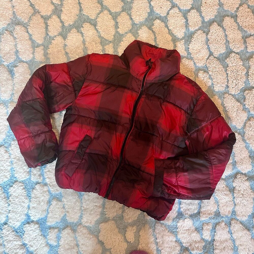Old Navy Girls Cropped Red Buffalo Plaid Quilted Puffer Size 10-12 Large